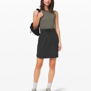 Lululemon. On the Fly Skirt. Size 6. Excellent condition. Black.